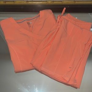 Scrubstar peach set size: S